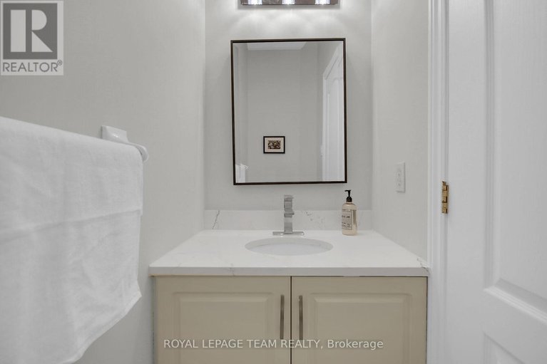 28618851/19-athena-way/barrhaven-east/ottawa/ontario/K2G6S1_17