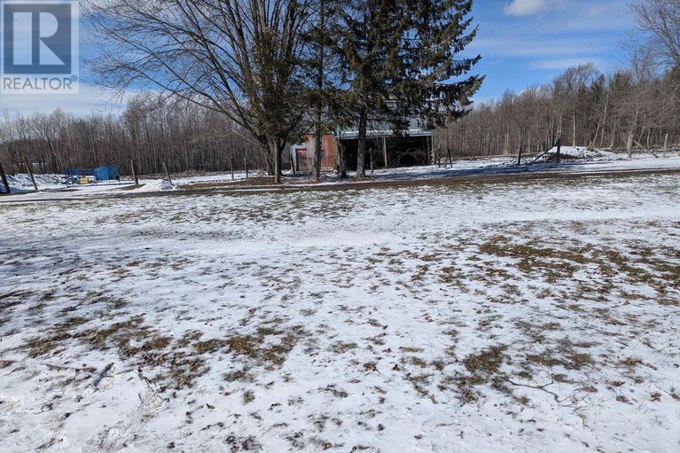 29498593/4437-county-road-12/south-stormont-osnabruck-twp/south-stormont/ontario/K0C1R0_33