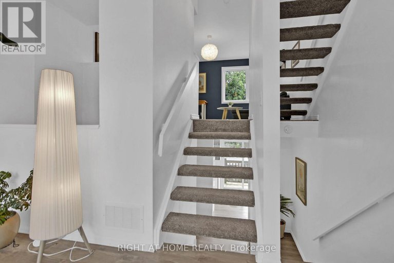 28454750/575-old-st-patrick-street/lower-town/ottawa/ontario/K1N9H5_16