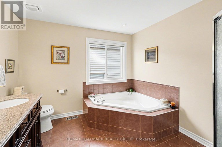 29357933/241-trail-side-circle/springridgeeast-village/ottawa/ontario/K4A5B5_22