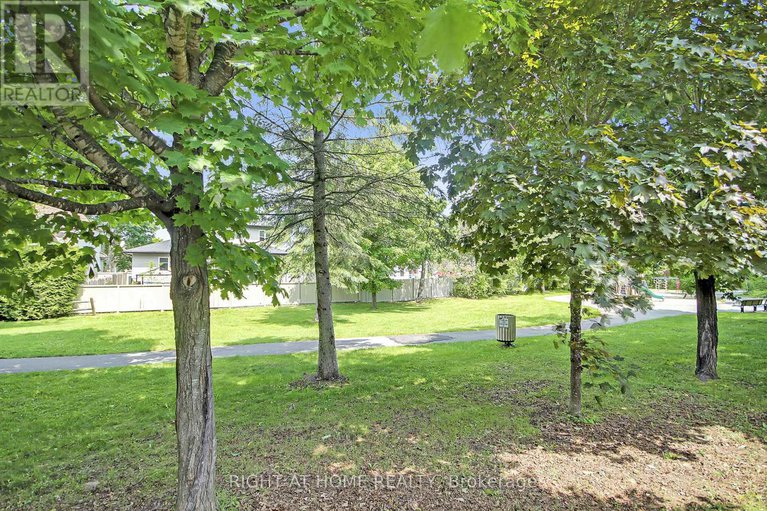 28495387/13-sirocco-crescent/stittsville-north/ottawa/ontario/K2S1Z7_42