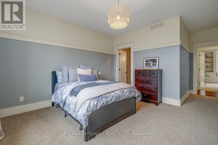 28778055/111-ironstone-court/remainder-of-stittsville-area/ottawa/ontario/K2S0L4_40