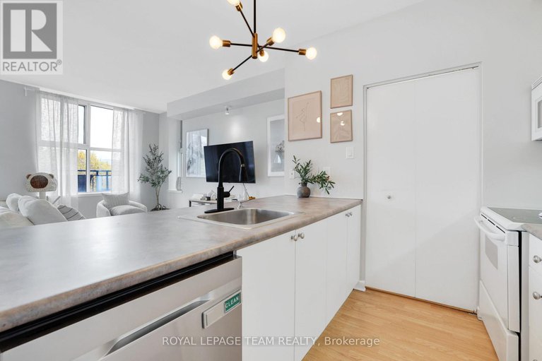29065360/201-150-caroline-avenue/ottawa-west/ottawa/ontario/K1Y4X8_11