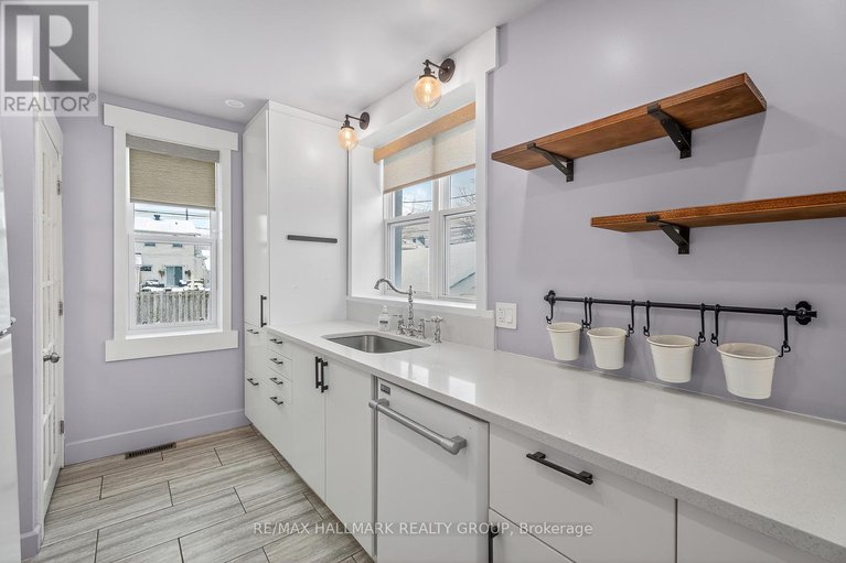 29249197/170-donald-street/overbrookcastle-heights/ottawa/ontario/K1K1M9_15