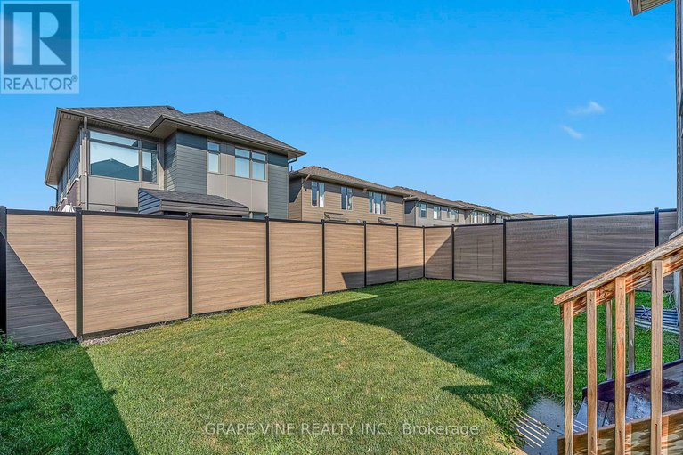 28743049/525-pimiwidon-street/cfb-rockcliffe-and-area/ottawa/ontario/K1K5A1_47