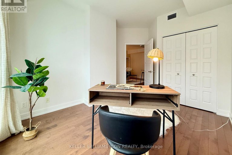 29218513/1008-330-titan-private/borden-farmstewart-farmcarleton-heightsparkwood-hills/ottawa/ontario/K2G1G3_22