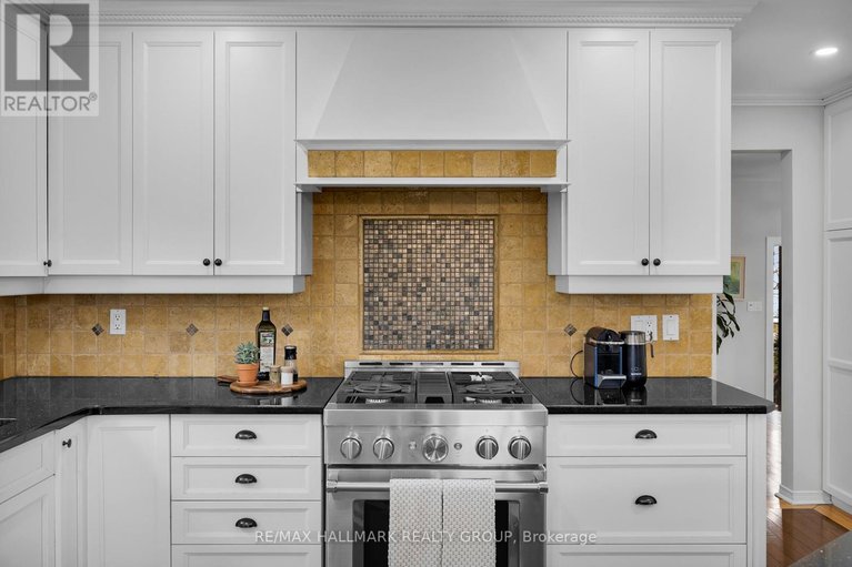 29606718/38-briermoor-crescent/hunt-club-parkgreenboro/ottawa/ontario/K1T3G4_18