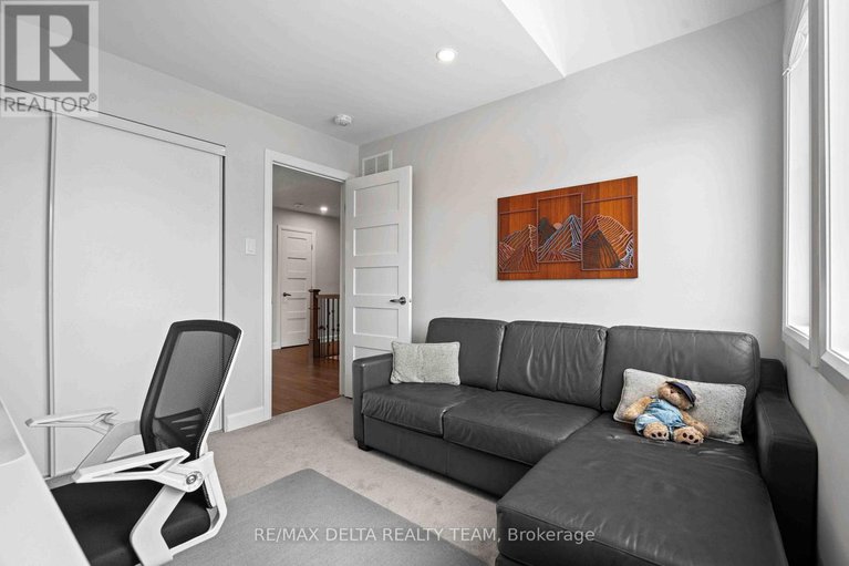 29289010/58-hackamore-crescent/goulbourn-twp-from-franktown-rdsouth-to-rideau/ottawa/ontario/K0A2Z0_24