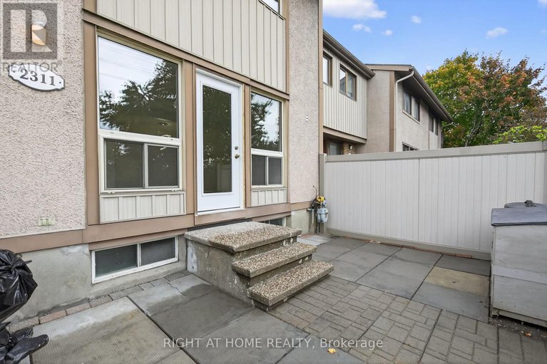 29027460/2311-stonehedge-crescent/pineview/ottawa/ontario/K1B4N7_34