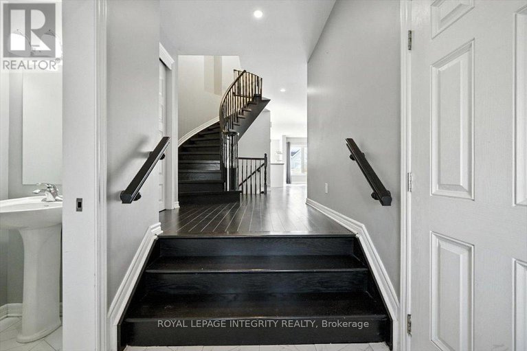 28587957/748-morningstar-way/mer-bleuebradley-estatesanderson-park/ottawa/ontario/K1W0G6_3