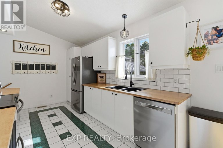 29437071/2174-lemery-street/clarencerockland-twp/clarence-rockland/ontario/K0A1E0_12