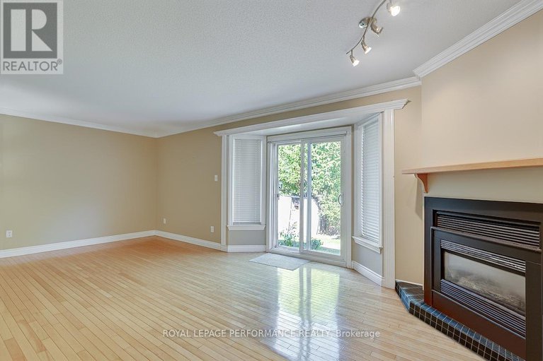 28896449/1815-belval-crescent/orleanssunridge/ottawa/ontario/K1C6J3_14