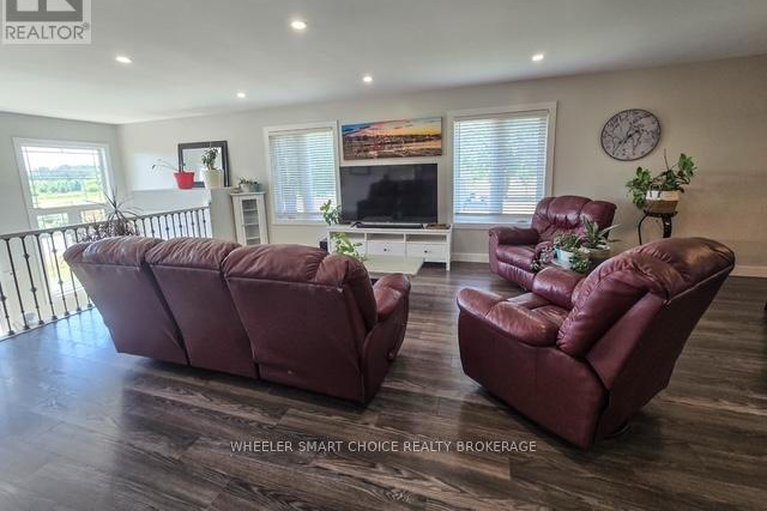 29314763/15765-manning-road/south-stormont-osnabruck-twp/south-stormont/ontario/K0C1M0_6