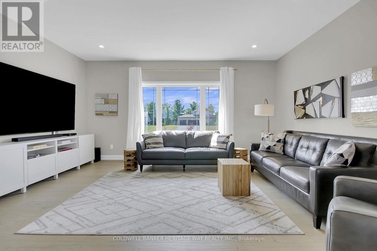 29034500/218-owen-lucas-street/mcnabbraeside-twps/mcnabbraeside/ontario/K7S3G8_19