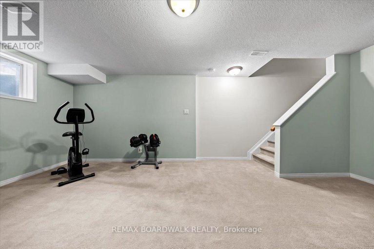 29448324/783-cobble-hill-drive/cedargrovefraserdale/ottawa/ontario/K2J0C3_69