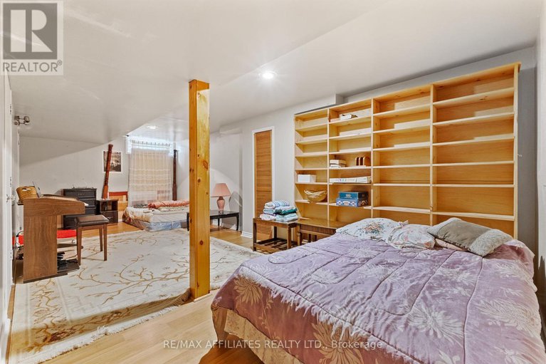 28333115/75-saxton-private/redwood-park/ottawa/ontario/K2H9P3_16