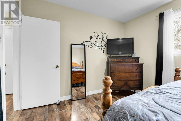 29564616/56-meikle-street/morrisburg/south-dundas/ontario/K0C1X0_18