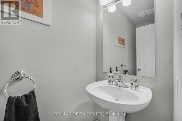 29651790/2225-marble-crescent/town-of-rockland/clarence-rockland/ontario/K4K0G9_5