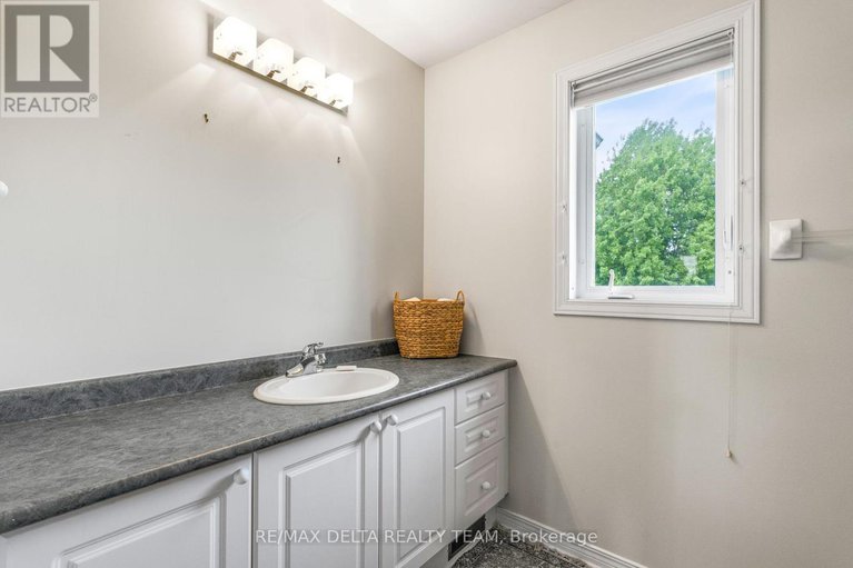 28418821/17-solace-court/carson-meadows/ottawa/ontario/K1K4T5_30