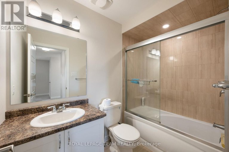 28565820/741-derreen-avenue/stittsville-north/ottawa/ontario/K2S2Y9_30