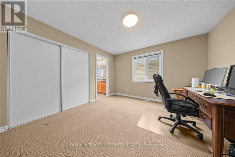 29609929/638-rosehill-avenue/stittsville-north/ottawa/ontario/K2S0K2_34