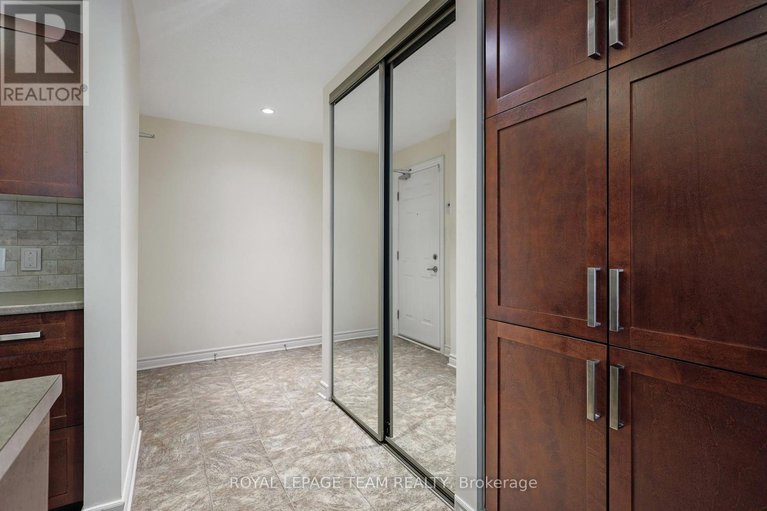 28170613/4-385-paseo-private/centrepointe/ottawa/ontario/K2G4N7_4