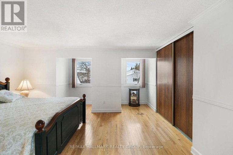 29434768/1177-st-moritz-crescent-n/convent-glen-north/ottawa/ontario/K1C2B2_26