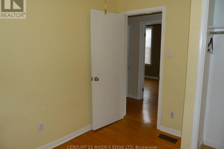 29471578/453-may-street/winchester/north-dundas/ontario/K0C2K0_27