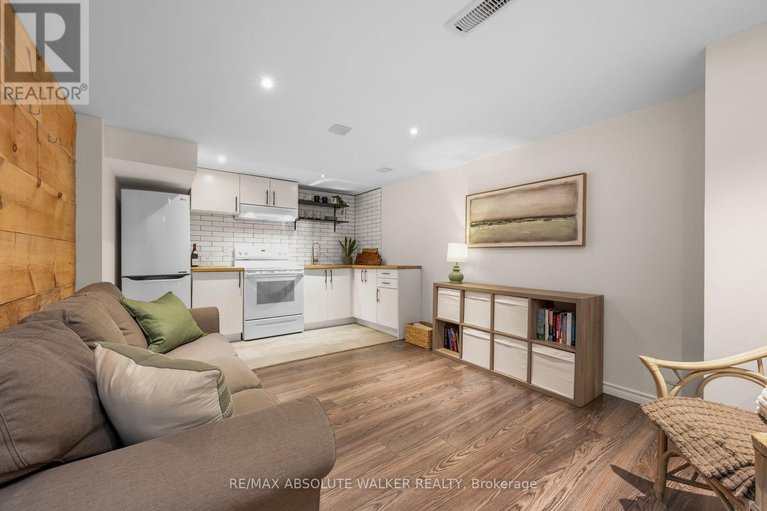 29640984/2052-valley-drive/elmvale-acresurbandale/ottawa/ontario/K1G2P4_22