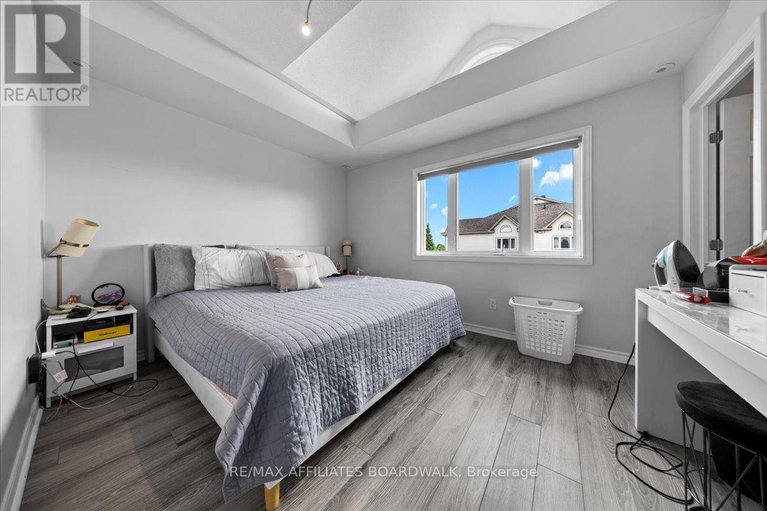 28353467/i-241-crestway-crescent-drive/barrhaven-east/ottawa/ontario/K2G0A9_13