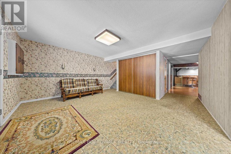 29358697/4547-carlsbad-lane/sarsfieldbearbrook/ottawa/ontario/K0A3H0_27