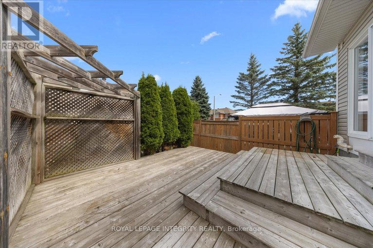 28809017/2093-bergamot-circle/springridgeeast-village/ottawa/ontario/K4A4R4_42