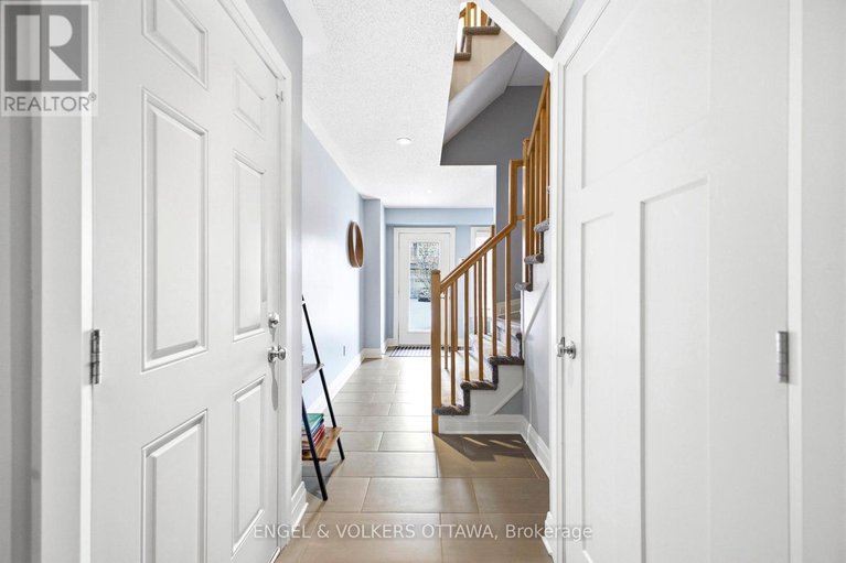 29594834/122-nutting-crescent/riverside-southgloucester-glen/ottawa/ontario/K4M0C3_5