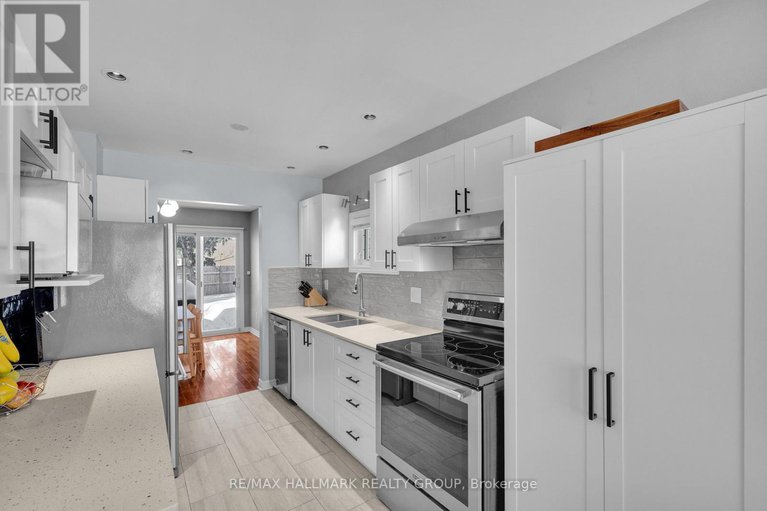 29397624/17-glenmoriston-avenue/glencairnhazeldean/ottawa/ontario/K2L2S3_4