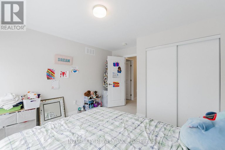 29302038/124-hackamore-crescent/goulbourn-twp-from-franktown-rdsouth-to-rideau/ottawa/ontario/K0A2Z0_32