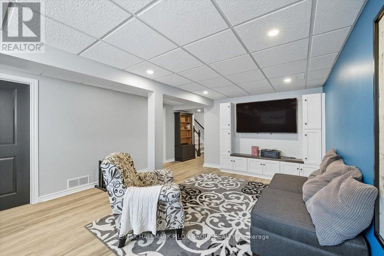 28853610/690-decoeur-drive/avalon-west/ottawa/ontario/K4A1H1_21