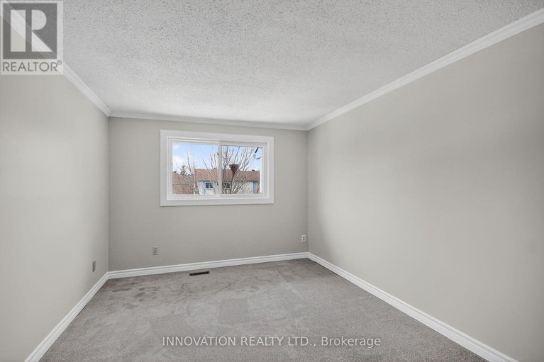 29490132/5-2336-orient-park-drive-e/blackburn-hamlet-south/ottawa/ontario/K1B4N5_30