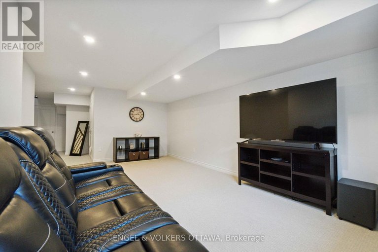 28568495/640-cordelette-circle/mer-bleuebradley-estatesanderson-park/ottawa/ontario/K1W0P2_39