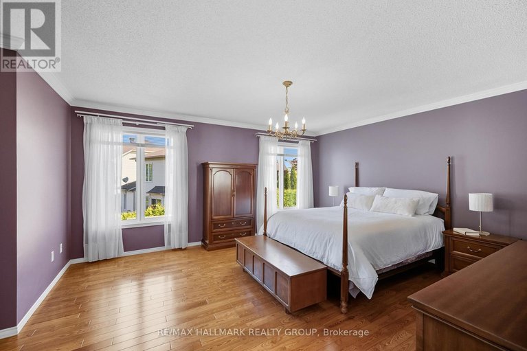 28869217/2357-raintree-drive/orleans-village/ottawa/ontario/K1W1J3_17