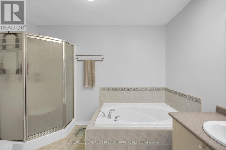 28408696/41-tobermory-crescent/morgans-grantsouth-march/ottawa/ontario/K2K2S2_38