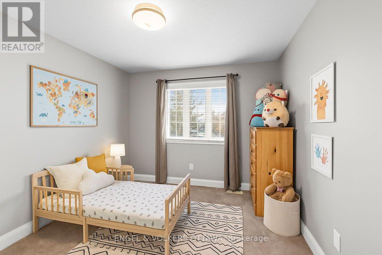 29156489/2931-shadow-hill-crescent/upper-hunt-club/ottawa/ontario/K1T3Y9_26