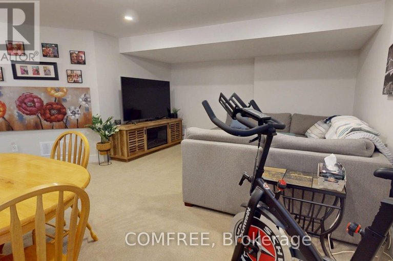 29681644/663-putney-crescent/stittsville-central/ottawa/ontario/K2S2N7_26