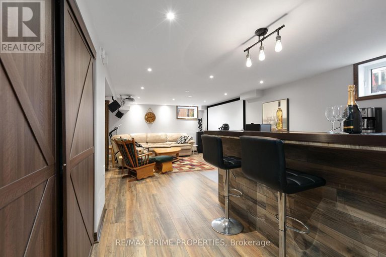 29075456/1545-senateurs-way/fallingbrookpineridge/ottawa/ontario/K4A4A2_40