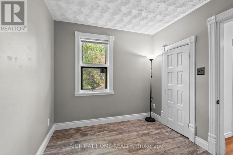 28925097/94-main-street/north-dundas-winchester-twp/north-dundas/ontario/K0A2R0_25