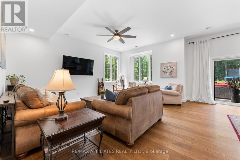 28828872/150-maclarens-side-road/woodlawnmaclarens-landingkilmaurs/ottawa/ontario/K0A3M0_16