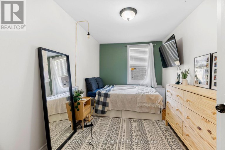 29064423/240-garneau-street/vanier/ottawa/ontario/K1L7T8_20