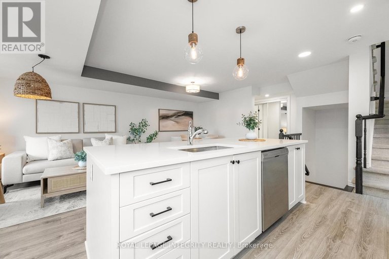 29626135/138-541-takamose-private/cfb-rockcliffe-and-area/ottawa/ontario/K1K5A5_16