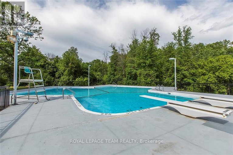 29690358/10-cleadon-drive/crystal-beach/ottawa/ontario/K2H5P3_49