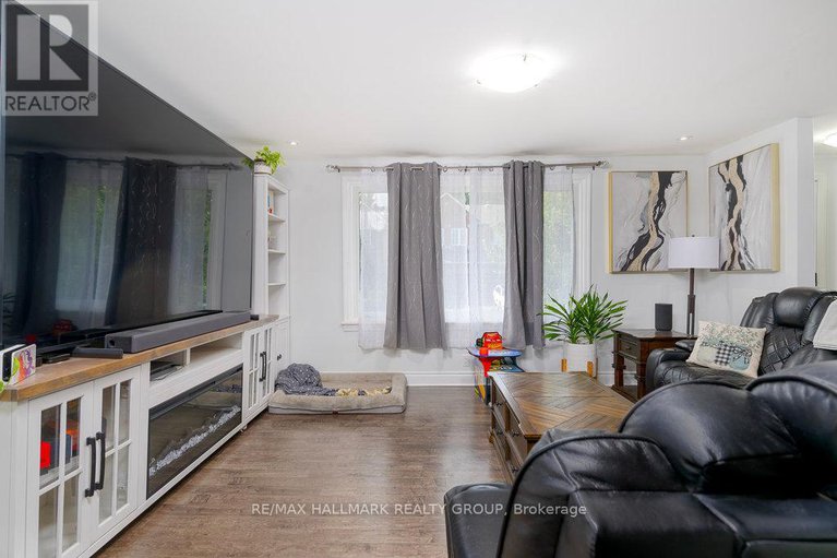 28639060/177-glynn-avenue/overbrookcastle-heights/ottawa/ontario/K1K1S4_4