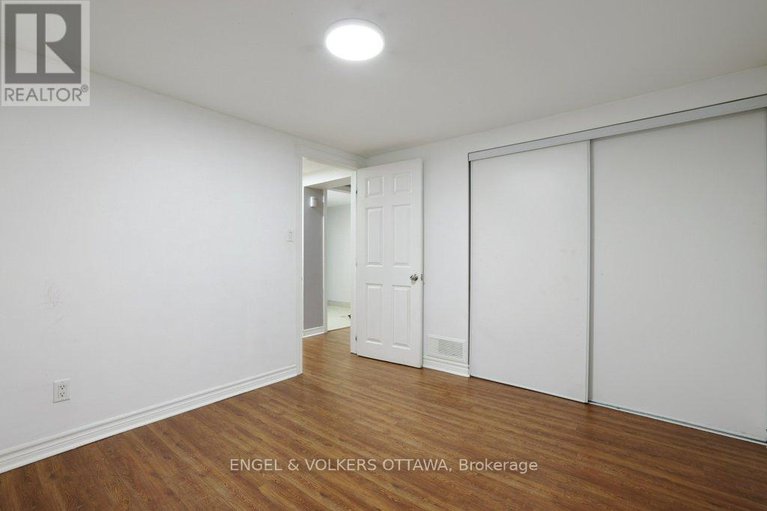 28561500/919-bermuda-avenue/carson-meadows/ottawa/ontario/K1K0V8_25